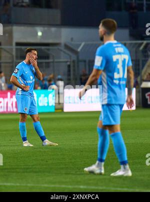 Munich, Allemagne. 02 août 2024. TSV joueur triste après le match 3.Liga TSV 1860 Muenchen - 1. FC Saarbruecken dans le Stadion an der Gruenwalder Strasse 3.Ligue allemande de football, à Munich, Allemagne le 2 août 2024 saison 2024/2025 photographe : ddp images/STAR-images crédit : ddp media GmbH/Alamy Live News Banque D'Images