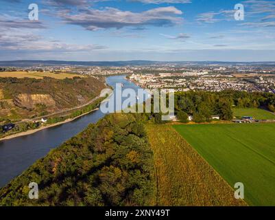 Une randonnée le long du Rhin avec vue tard été Banque D'Images