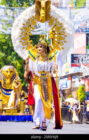 Un mannequin avec costume égyptien sur le 3ème carnaval BEN Banque D'Images