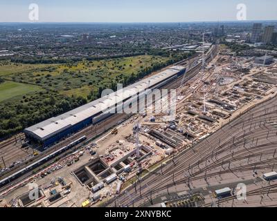 Vue aérienne du chantier de construction de la gare HS2 Old Oak Common (juillet 2024), Londres, Royaume-Uni. Banque D'Images