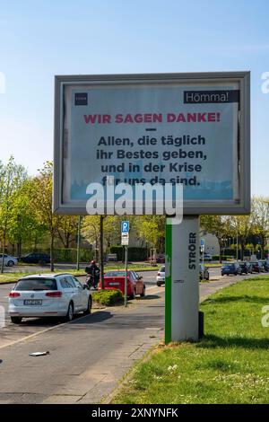 Publicité pendant la pandémie de couronne, la ville d'Essen remercie les héros de la vie quotidienne, les effets de la crise de couronne à Essen, en Allemagne Banque D'Images