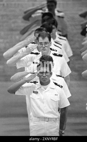 College Station Texas USA, 1978 : les cadets du ROTC du Collège mènent un exercice de formation à l'Université Texas A&M. ©Bob Daemmrich Banque D'Images