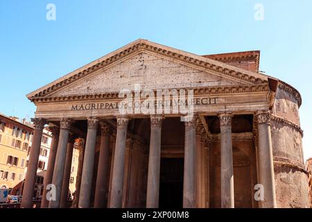 Rome, Italie- 30 juillet 2019 : Panthéon bâtiment célèbre monument en gros plan, ancien temple romain et église catholique Banque D'Images