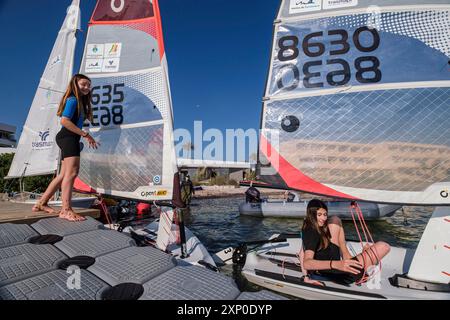 Estany des Peix, Ecole de voile, Formentera, Iles Pitiuses, Communauté des Baléares, Espagne Banque D'Images