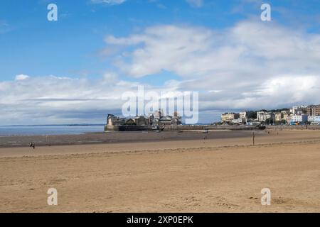 WESTON Supermare, DEVON, Royaume-Uni, 18 AOÛT : vue du front de mer à Weston Supermare, Devon le 18 août 2021. Personnes non identifiées Banque D'Images