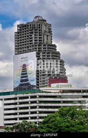 Tour unique de Sathorn avec publicité iphone, Bangkok, Thaïlande Banque D'Images