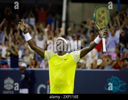 2 août 2024 : Frances Tiafoe (États-Unis) célèbre sa victoire lors du tournoi de tennis Mubadala Citi DC Open 2024 qui se déroule au Rock Creek Park Tennis Center à Washington, DC Justin Cooper/CSM Banque D'Images