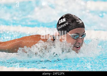 Paris, France. 03 août 2024. Mary-Sophie Harvey du Canada, en action au 4 X 100m Medley Relay Heat 2 féminin lors des Jeux olympiques de Paris 2024 à l'Arena le Défense à Paris, France, le samedi 3 août 2024. Photo de Richard Ellis/UPI crédit : UPI/Alamy Live News Banque D'Images