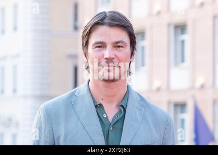 2 août 2024, Rome, Italie : L'acteur américain Josh Hartnett assiste au tapis rouge du film ''Trap'' à la Terrazza Barberini à Rome photo de Matteo Nardone/Pacific Press) (crédit image : © Matteo Nardone/Pacific Press via ZUMA Press Wire) USAGE ÉDITORIAL SEULEMENT! Non destiné à UN USAGE commercial ! Banque D'Images