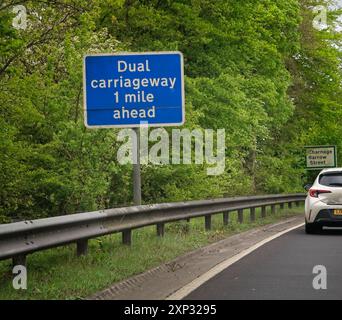 Un panneau sur la route principale A303 dans le Wiltshire. Banque D'Images