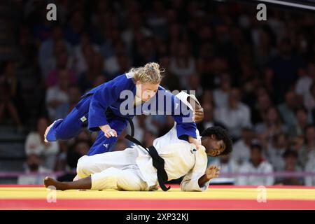 Paris, France. 03 août 2024. Julien Mattia/le Pictorium - Judo - Team Events - France-Japon - Paris 2024 - 03/08/2024 - France/Ile-de-France (région)/Paris - Gahie me (FRA) lors de la finale des épreuves de judo par équipe aux Jeux Olympiques de Paris entre la France et le Japon, au Grand Palais Ephémère, le 3 août 2024. Crédit : LE PICTORIUM/Alamy Live News Banque D'Images