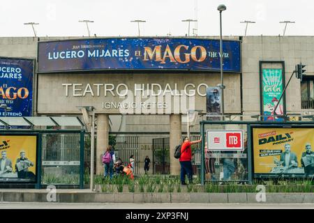 Juarez Avenue près du parc central d'Alameda et de Torra Latina, mexico - mai 2023. Photo de haute qualité Banque D'Images