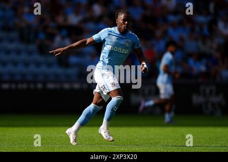 Brandon Thomas-Asante de Coventry City lors du match amical d'avant-saison à la Coventry Building Society Arena. Date de la photo : samedi 3 août 2024. Banque D'Images