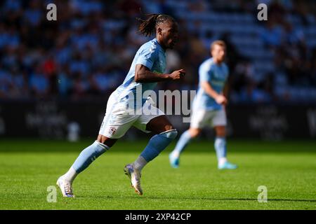 Brandon Thomas-Asante de Coventry City lors du match amical d'avant-saison à la Coventry Building Society Arena. Date de la photo : samedi 3 août 2024. Banque D'Images