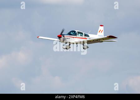 Le général américain AG-5B Tiger, arrivant à la RAF Fairford pour prendre part à l'exposition statique au RIAT 2024. Banque D'Images