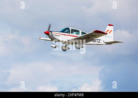 Le général américain AG-5B Tiger, arrivant à la RAF Fairford pour prendre part à l'exposition statique au RIAT 2024. Banque D'Images