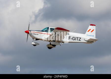 Le général américain AG-5B Tiger, arrivant à la RAF Fairford pour prendre part à l'exposition statique au RIAT 2024. Banque D'Images