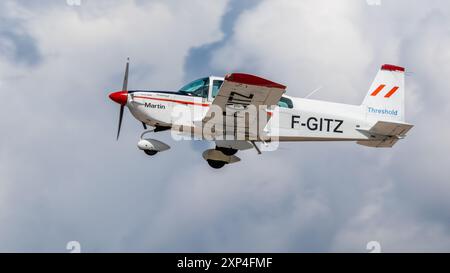 Le général américain AG-5B Tiger, arrivant à la RAF Fairford pour prendre part à l'exposition statique au RIAT 2024. Banque D'Images