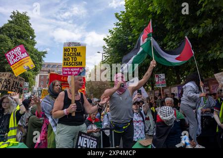 CRÉDIT OBLIGATOIRE © Garry Clarkson / BMT anti Immigration & Pro Palestine Demo Leeds 3 août 2024. Après les attaques de Southport / Tommy Robinson Banque D'Images