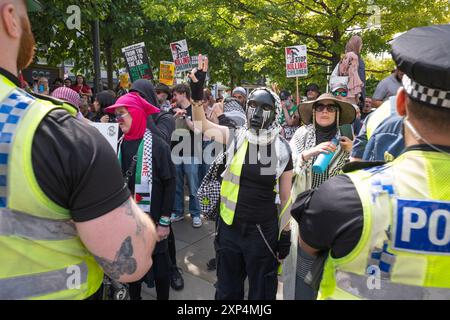 CRÉDIT OBLIGATOIRE © Garry Clarkson / BMT anti Immigration & Pro Palestine Demo Leeds 3 août 2024. Après les attaques de Southport / Tommy Robinson Banque D'Images
