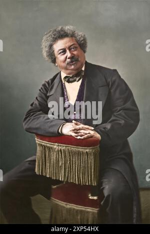 Alexandre Dumas, Père. Année : 1855 (négatif). Environ 53 ans. Imprimé autour de : 1900-1930. Photographié par Nadar. Imprimé par Paul Nadar. Fabriqué à Paris, France. Imprimé argenté gélatine. Banque D'Images