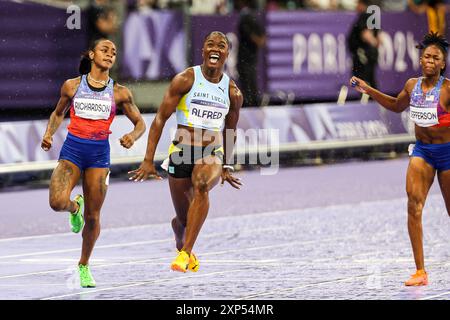 FRA, Olympische Spiele Paris 2024, Leichtathletik Damen 100m finale, 03.08.2024 Siegerin Gold Julien Alfred (LCA) Silber Sha carri Richardson (USA) Bronze Melissa Jefferson (USA) Foto : Eibner-Pressefoto/Roger Buerke Banque D'Images