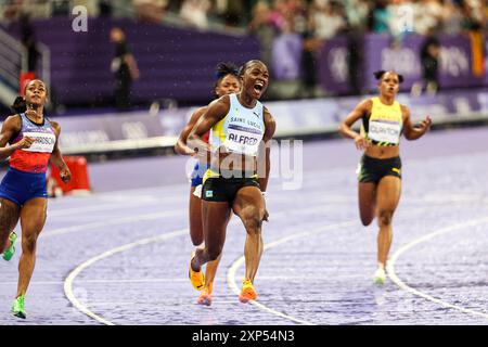 FRA, Olympische Spiele Paris 2024, Leichtathletik Damen 100m finale, 03.08.2024 Siegerin Gold Julien Alfred (LCA) Silber Sha carri Richardson (USA) Bronze Melissa Jefferson (USA) Foto : Eibner-Pressefoto/Roger Buerke Banque D'Images