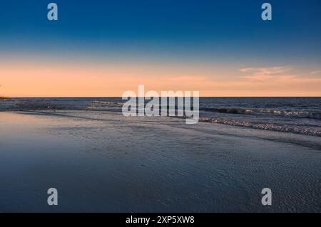 Paysage de plage panoramique à Cape San Blas avec Sunset Sky coloré en Floride Banque D'Images