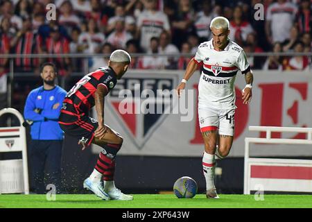 São Paulo (SP), 03/08/2024 - Football/São PAULO X FLAMENGO - Ferreirinha de São Paulo - match entre São PAULO X FLAMENGO, valable pour la 21ème manche du Championnat brésilien, tenue au stade MorumBis, à São Paulo, dans la soirée de ce samedi 03. (Photo : Eduardo Carmim/Alamy Live News) Banque D'Images