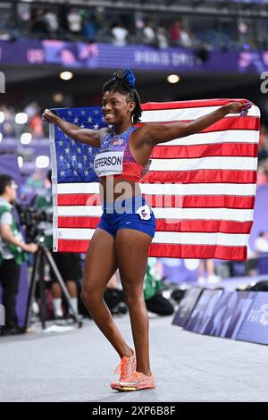 Inconnu. 02 août 2024. Melissa Jefferson, des États-Unis, célèbre la deuxième place lors de la finale du 100m féminin le huitième jour des Jeux Olympiques Paris 2024 au stade de France le 03 août 2024 à Paris, France 03.08.2024 photo de Franck Castel/ABACAPRESS. COM Credit : Abaca Press/Alamy Live News Banque D'Images