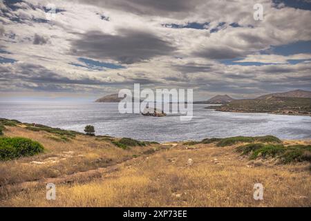 Sounion, Grèce, 4 mai 2024 : le légendaire temple de Poséidon au cap Sounion, Grèce Banque D'Images