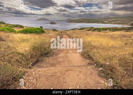 Sounion, Grèce, 4 mai 2024 : le légendaire temple de Poséidon au cap Sounion, Grèce Banque D'Images