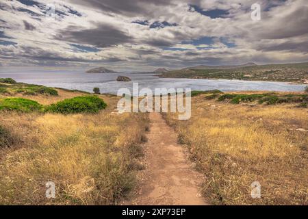 Sounion, Grèce, 4 mai 2024 : le légendaire temple de Poséidon au cap Sounion, Grèce Banque D'Images