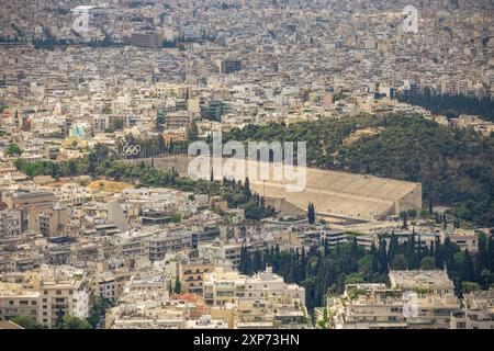 Athènes, Grèce, 5 mai 2024 : vue panoramique de la ville d'Athènes depuis la colline Lycabettuds, Grèce Banque D'Images