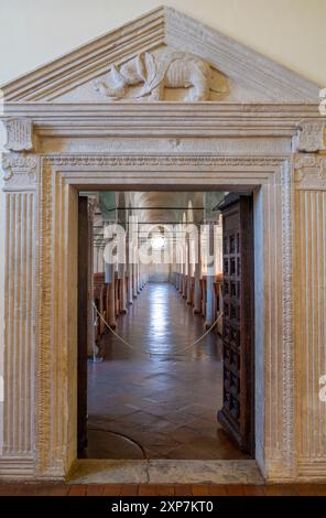 Entrée à la Sala del Nuti, ancienne bibliothèque Malatestiana. Cesena, Émilie-Romagne, Italie, Europe. Banque D'Images