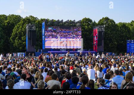 FRANCE. PARIS (75) (19ÈME ARRONDISSEMENT) PARIS JEUX OLYMPIQUES 2024. PENDANT LES JEUX OLYMPIQUES, LE CLUB FRANCE, SITUÉ DANS LA GRANDE HALLE DE LA VILLETTE, Banque D'Images