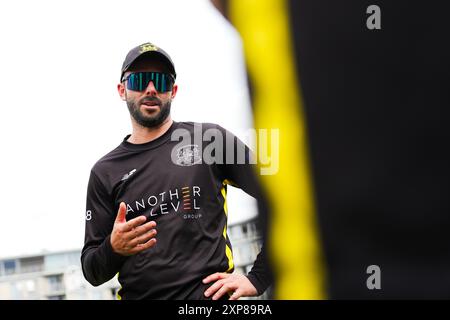 Bristol, Royaume-Uni, 4 août 2024. Jack Taylor du Gloucestershire lors du match de la Metro Bank One-Day Cup entre le Gloucestershire et le Warwickshire. Crédit : Robbie Stephenson/Gloucestershire Cricket/Alamy Live News Banque D'Images