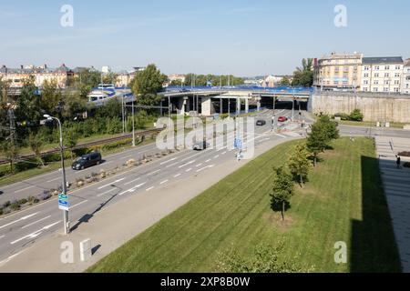 OSTRAVA, RÉPUBLIQUE TCHÈQUE - 13 SEPTEMBRE 2023 : pont Frydlantske mosty près de Nova Karolina à Ostrava avant reconstruction Banque D'Images