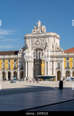 L'Arche de la Rua Augusta (Arco da Rua Augusta), à la Praça do Comércio (place du commerce), Lisbonne Portugal 16 avril 2024 Banque D'Images