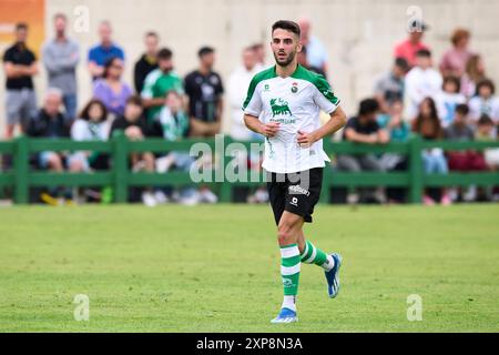 Andres Martin du Real Racing Club regarde pendant le match amical entre le Real Racing Club et SD Amorebieta au stade El Pilar le 03 août 2024 Banque D'Images