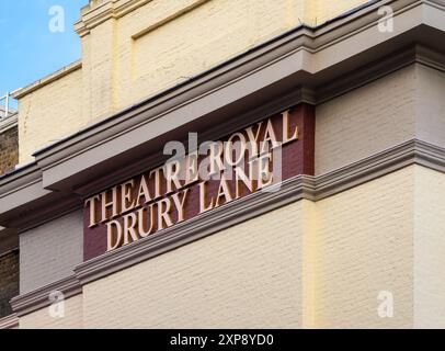 Londres, Royaume-Uni - 25 juin 2024 : le Théâtre Royal Drury Lane est l'un des théâtres les plus renommés et historiques de Londres Banque D'Images