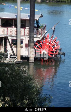 25 juin 2016. 25 juin 2016. États-Unis, Oregon, comté de Lane, Salem. River Front Park. Bateau fluvial, à deux pagaies, Stern Wheeler (87 pieds), Willamette Queen. Banque D'Images