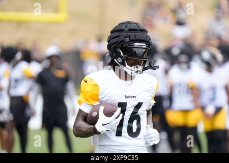 Latrobe, Pennsylvanie, États-Unis. 3 août 2024. 3 août 2024 : Quez Watkins #16 lors du Pittsburgh Steelers Training Camp à Latrobe PA au Vincent College. Brook Ward/AMG (crédit image : © AMG/AMG via ZUMA Press Wire) USAGE ÉDITORIAL SEULEMENT! Non destiné à UN USAGE commercial ! Banque D'Images