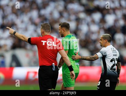 Sao Paulo, Brésil. 04 août 2024. Football Football - Championnat brésilien – Corinthians x Juventude - stade Néo Quimica Arena. Arbitre Lucas Torezin, en action crédit : Vilmar Bannach/Alamy Live News Banque D'Images