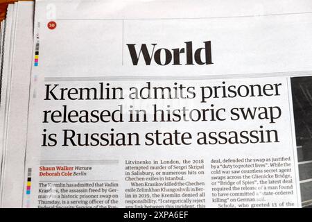 'Le Kremlin admet que le prisonnier libéré dans un échange historique est un assassin de l'État russe' titre du journal du Guardian article Krasikov 3 août 2024 Londres Royaume-Uni Banque D'Images