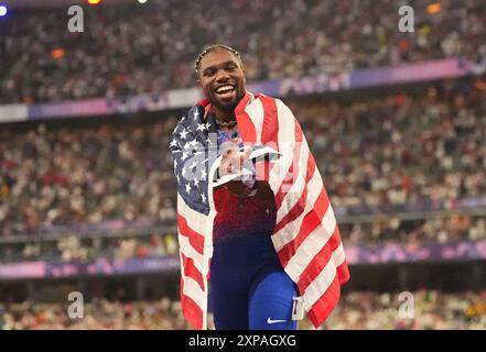 Paris, France. 4 août 2024. Noah Lyles (USA) remporte l'or lors de la finale du 100m masculin le jour 9. Ulrik Pedersen/Alamy Banque D'Images