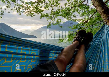 Couchage dans Hammock point of View (POV) Banque D'Images