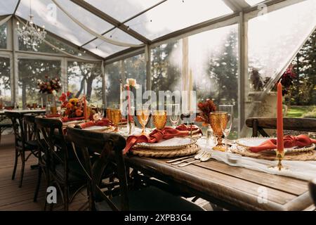 Décor de table élégant automne Banque D'Images