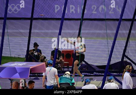 Paris, France. 05 août 2024. L'athlète belge Philip Milanov photographié en action lors de la qualification au lancer de Discus masculin de la compétition d'athlétisme aux Jeux Olympiques de Paris 2024, le lundi 05 août 2024 à Paris, France. Les Jeux de la XXXIIIe Olympiade se déroulent à Paris du 26 juillet au 11 août. La délégation belge compte 165 athlètes en compétition dans 21 sports. BELGA PHOTO DIRK WAEM crédit : Belga News Agency/Alamy Live News Banque D'Images