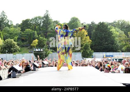 ROYAUME-UNI. 04 août 2024. BRIGHTON, ANGLETERRE - 04 AOÛT : Gabrielle se produit à Brighton et Hove Pride, Preston Park le 4 août 2024 à Brighton, Angleterre. CAP/Mar © Mar/Capital Pictures crédit : Capital Pictures/Alamy Live News Banque D'Images